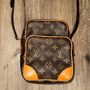 Vintage LOUIS VUITTON Amazone 22 Coated Canvas Crossbody Bag